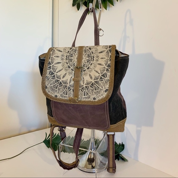 Myra Daisy Delight Vintage Canvas Leather Backpack bag! - Picture 2 of 5